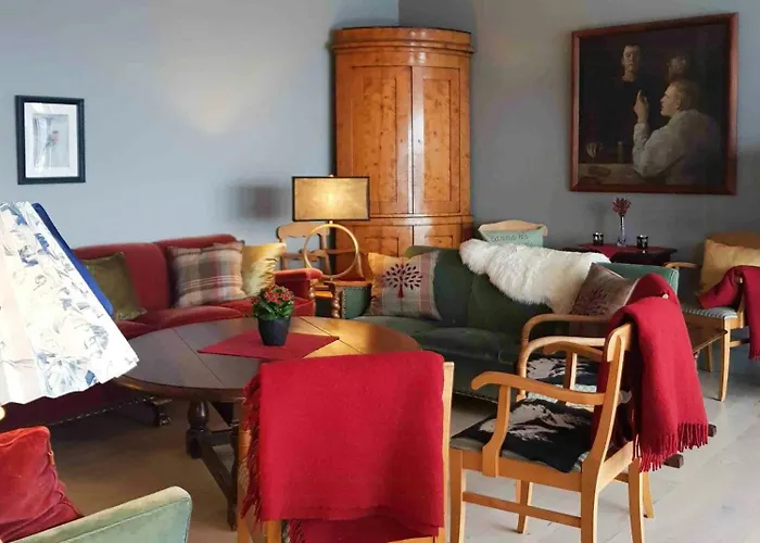 Private With Stunning Views Near Oslo Eina