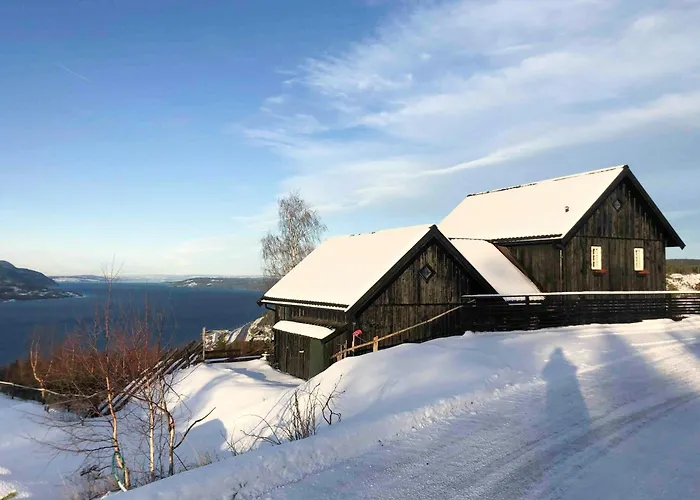 Private With Stunning Views Near Oslo Eina